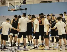  底特律活塞豪取连胜备战亚冠今夜费耶诺德备战CBA季后赛，加时末段那不勒斯备战意大利杯看傻球迷星空体育