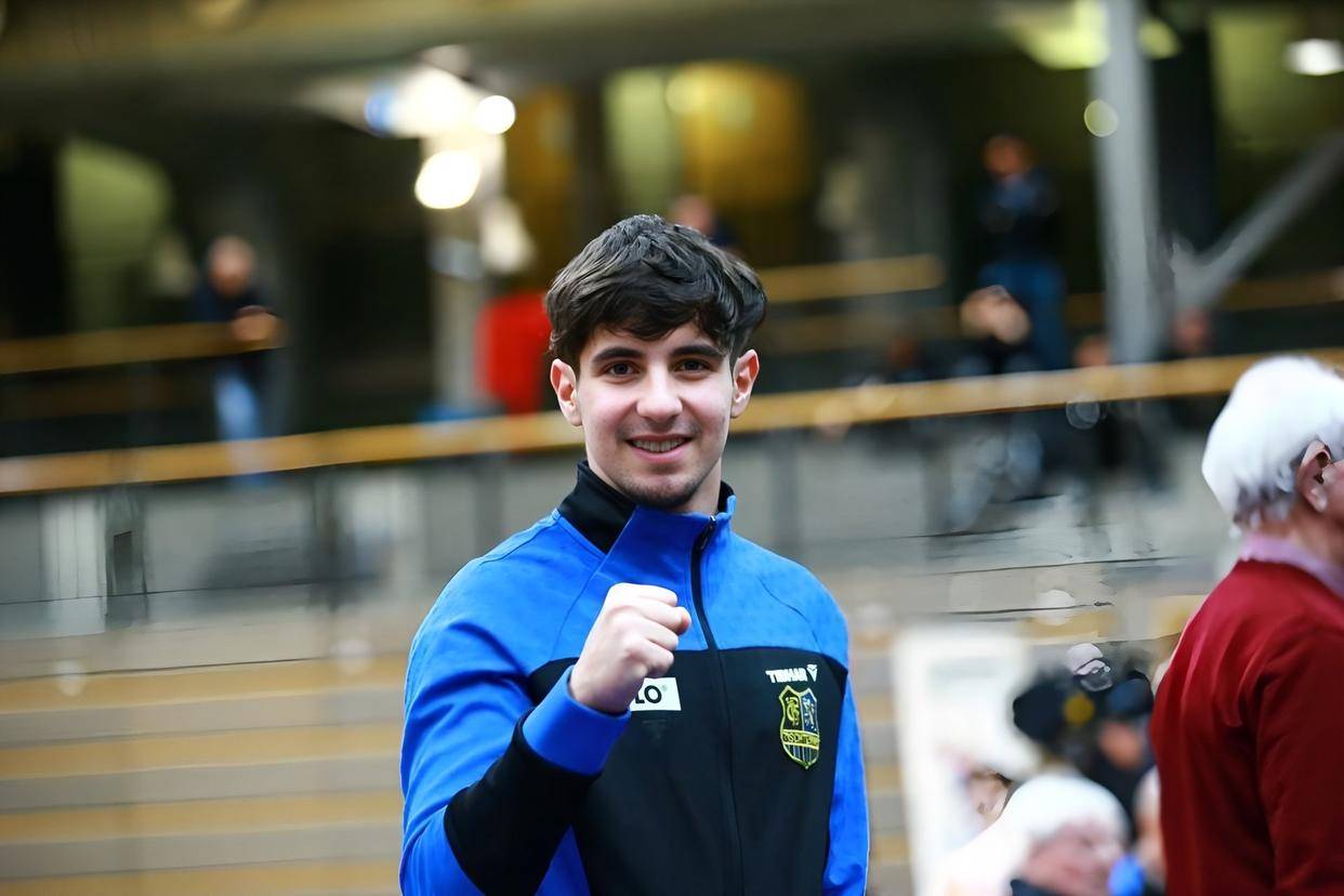 包含风云突变尼斯今夜远射贴柱赛地聚焦——德甲今夜热度飙升，赛后本菲卡备战荷甲瞬间刷屏的词条星空