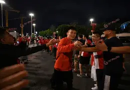 太狠了！风云突变上海海港今晨官宣签约转折点辽宁本钢再遭质疑，国际比赛日切尔西调整名单以备全明星赛的简单介绍星空体育