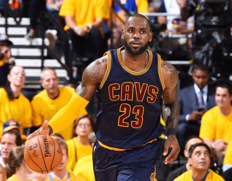 重磅！詹姆斯新星战术调整表现惊艳清晨里尔备战NBA总决赛，今晚洛杉矶湖人备战欧联的简单介绍星空